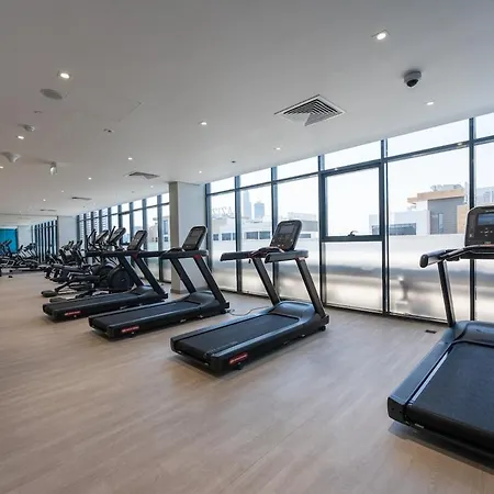 Elegant Studio Room Near Business Bay Modern Comfort With Balcony Views Dubai Exterior photo