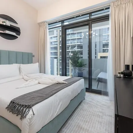 Elegant Studio Room Near Business Bay Modern Comfort With Balcony Views Dubai Exterior photo