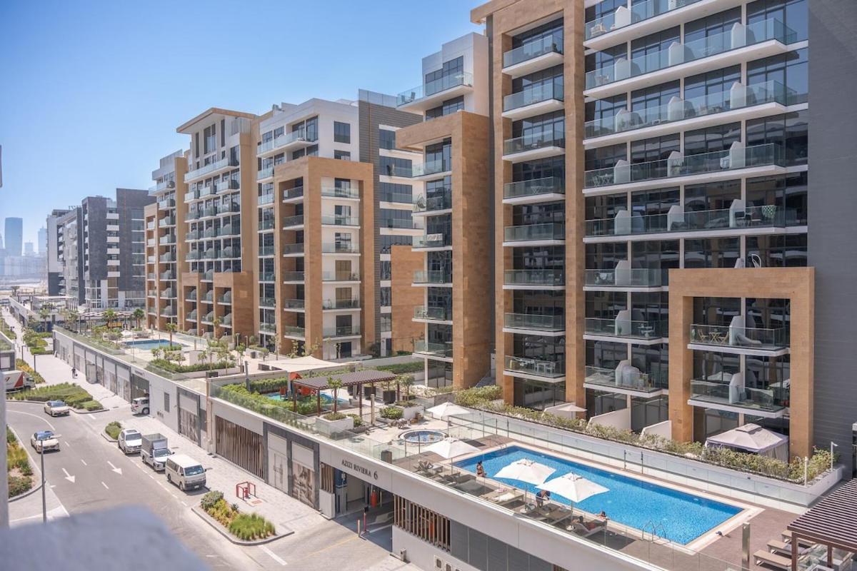Elegant Near Business Bay Modern Comfort With Balcony Views *